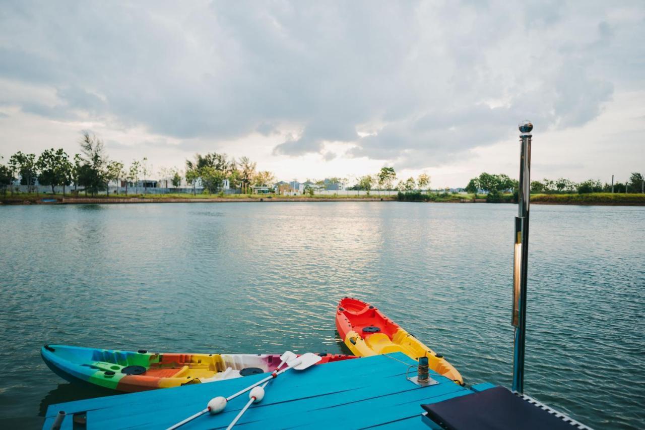 Вилла Canoe And Fishing , Free Pickup Batam Экстерьер фото