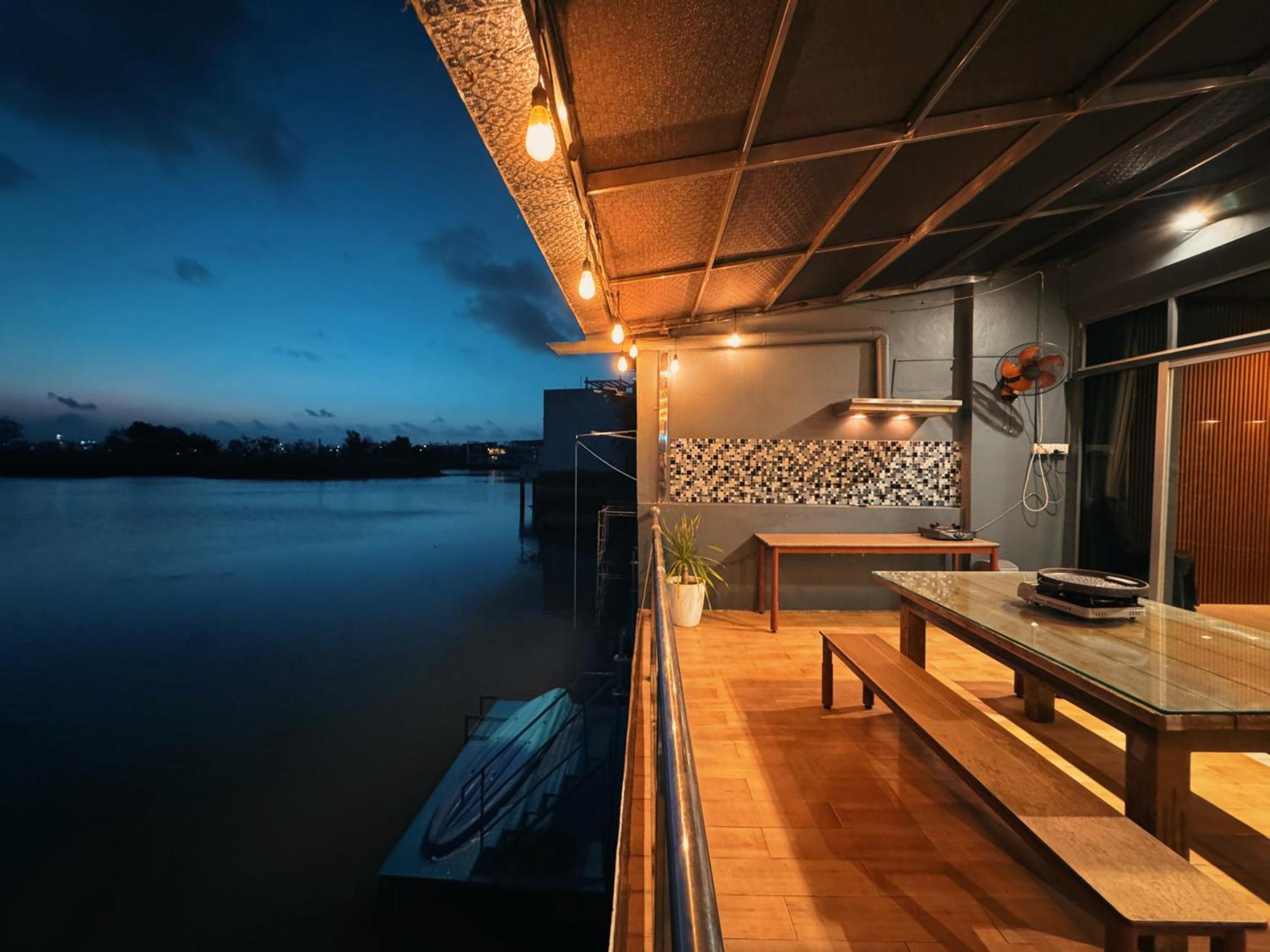 Вилла Canoe And Fishing , Free Pickup Batam Экстерьер фото